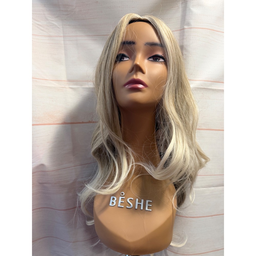 Blonde wig with lighter money pieces